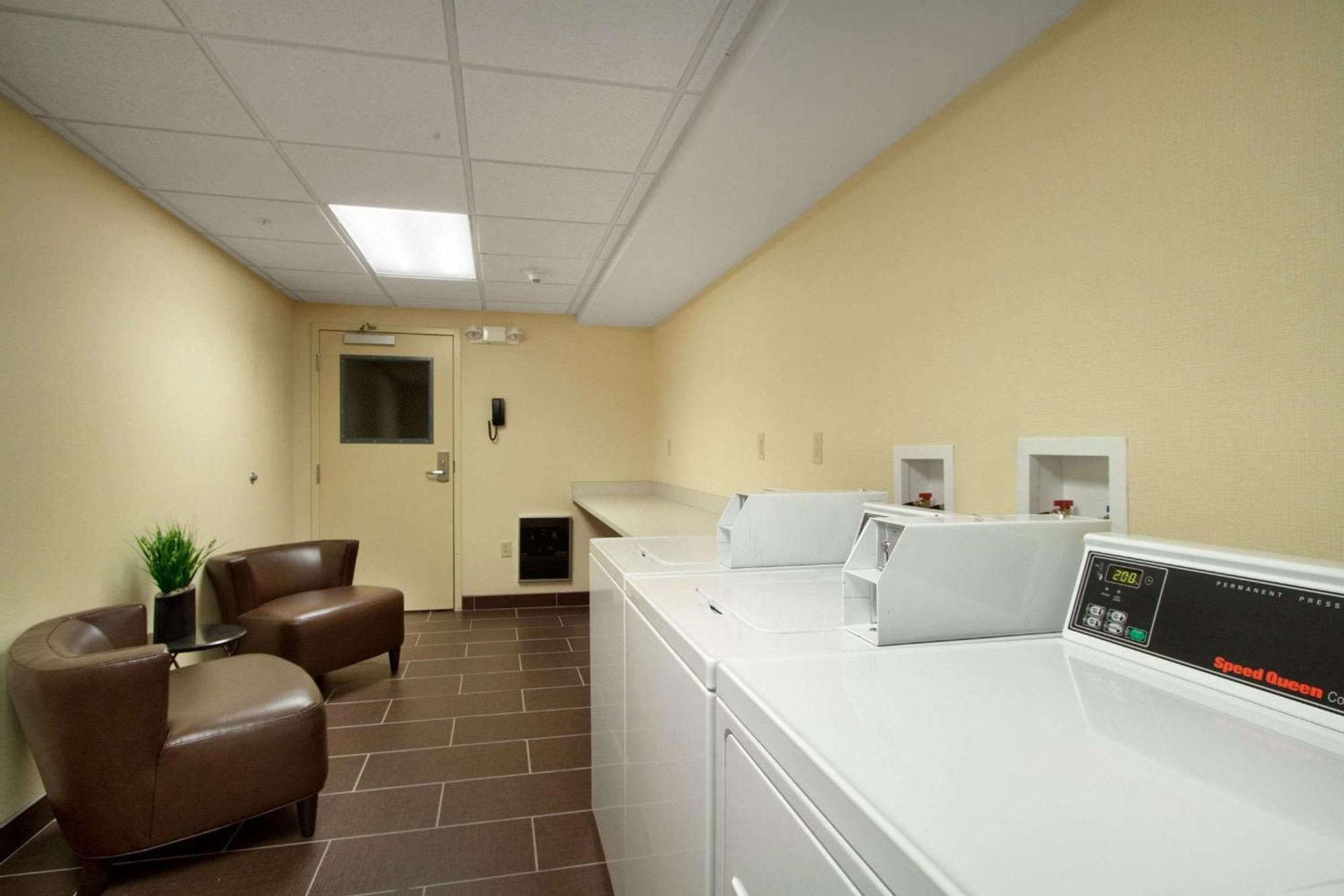 Homewood Suites By Hilton Rochester/Greece, Ny Exterior foto